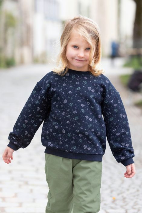 Sweater mit Bio-Baumwolle Beeren-Muster