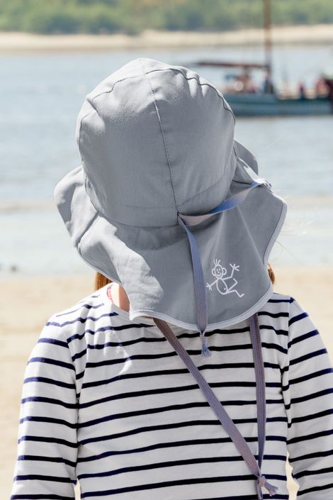 Sonnenschutz-Hut